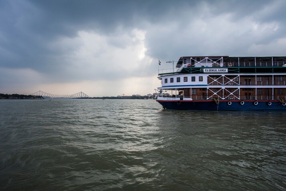 MV-Bengal-Ganga-at-Kolkata
