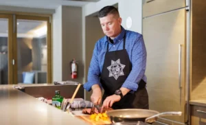 san-diego-deputy-swaps-chef-s-knife-for-badge-to-t-san-diego-deputy-swaps-chef-s-knife-for-badge-to